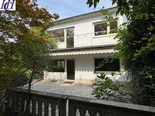 Jetzt neu: Haus zum Kauf in Kronberg im Taunus